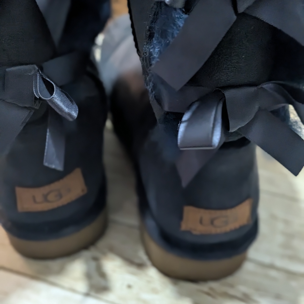 UGG Women's Black and Brown Winter Boots
